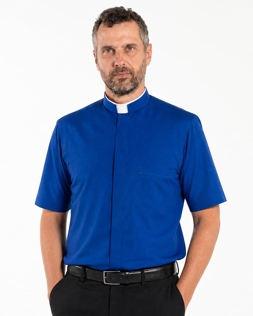 Priesterhemd aus POLYCOTTON – Blau – Römisches Design – Kurzarm